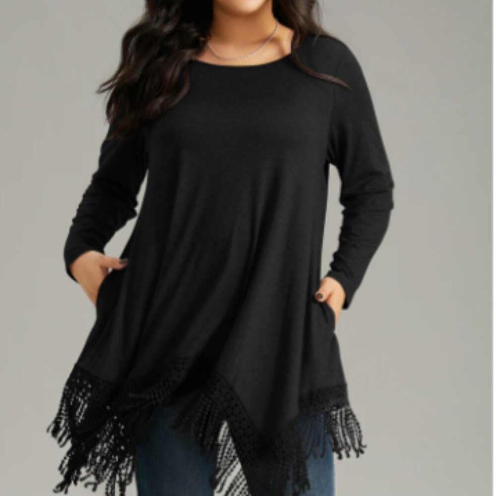 Solid Tassles Trim Pocket Asymmetrical Hem T-shirt